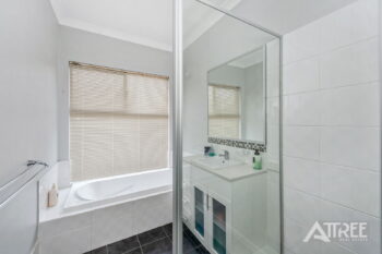 Listing image for 11 Churchill Green, Canning Vale  WA  6155