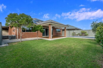 Listing image for 10 Shackleton Terrace, Byford  WA  6122