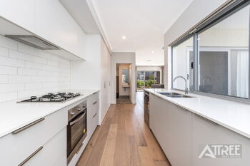 Listing image for 8 Catseye Walk, Treeby  WA  6164