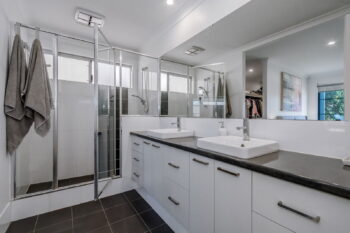 Listing image for 8 Hayford Road, Haynes  WA  6112