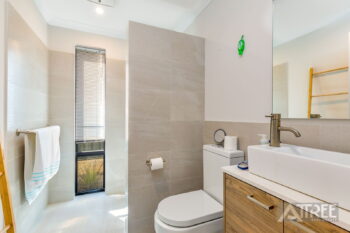 Listing image for 25 Cedarleaf Entrance, Treeby  WA  6164