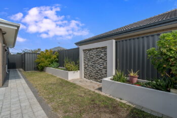 Listing image for 5 Basil Loop, Treeby  WA  6164