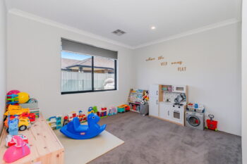 Listing image for 8 Wattledale Road, Haynes  WA  6112