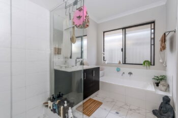 Listing image for 5 Mandalup Road, Haynes  WA  6112