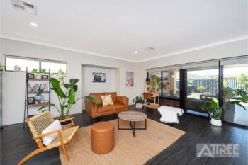 Listing image for 29 Nesbit Drive, Haynes  WA  6112