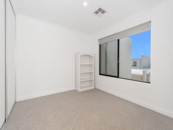 Listing image for 5 Catseye Walk, Treeby  WA  6164