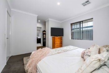 Listing image for 5 Mandalup Road, Haynes  WA  6112