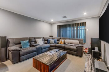 Listing image for 8 Nesbit Drive, Haynes  WA  6112