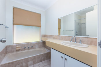 Listing image for 1 Ambassador Court, Thornlie  WA  6108