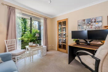 Listing image for 10 Pinewood Walk, Canning Vale  WA  6155