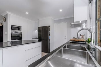 Listing image for 16 Mettler Court, Canning Vale  WA  6155