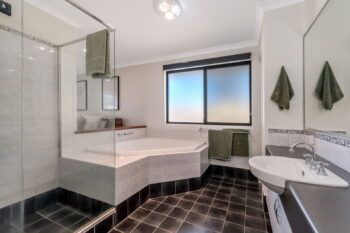 Listing image for 2 Wiroo Way, Byford  WA  6122