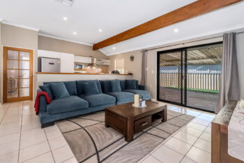 Listing image for 9 Iandra Loop, Carramar  WA  6031