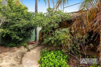 Listing image for 4 Crufts Way, Canning Vale  WA  6155