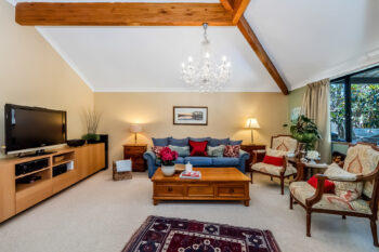 Listing image for 10 Pinewood Walk, Canning Vale  WA  6155