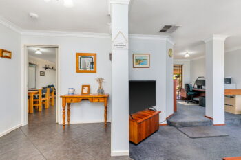 Listing image for 14 Poplar Place, Thornlie  WA  6108