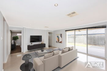 Listing image for 10 Mansfield Way, Piara Waters  WA  6112