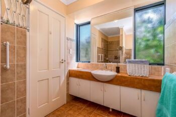 Listing image for 10 McInnes Way, Canning Vale  WA  6155