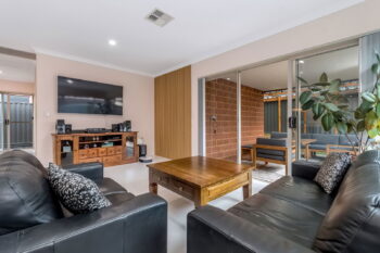 Listing image for 7 Bauxite Road, Treeby  WA  6164