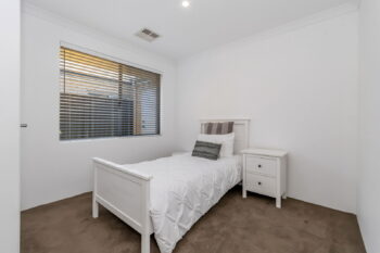 Listing image for 5 Gleeson Way, Harrisdale  WA  6112