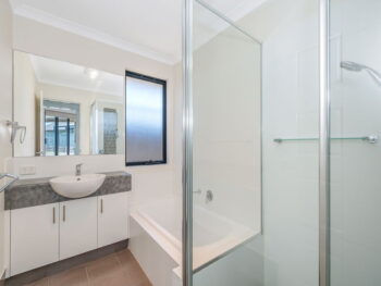 Listing image for 20 Holywell Street, Piara Waters  WA  6112