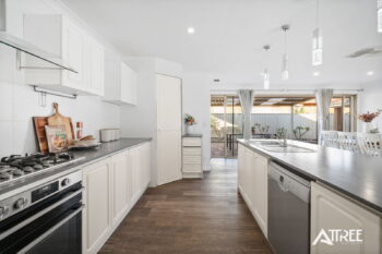 Listing image for 4 Ferntree Close, Thornlie  WA  6108