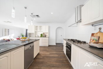 Listing image for 4 Ferntree Close, Thornlie  WA  6108