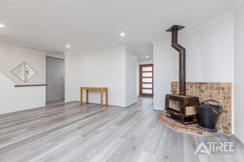 Listing image for 17 Endeavour Court, Thornlie  WA  6108