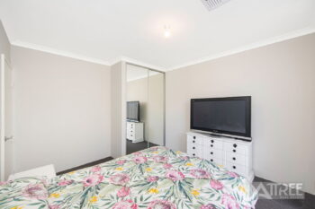 Listing image for 28 Hydrangea Road, Treeby  WA  6164