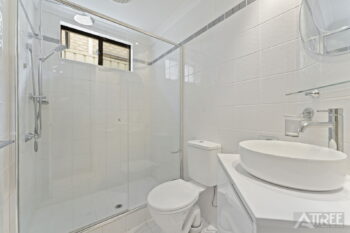 Listing image for 12 Glen Iris Drive, Jandakot  WA  6164