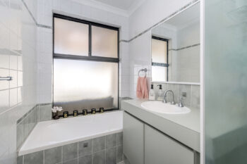 Listing image for 9 Iandra Loop, Carramar  WA  6031