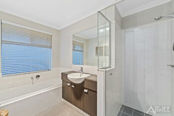 Listing image for 16 Whitehorse Drive, Harrisdale  WA  6112