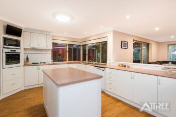 Listing image for 13 Valleyview Trail, Canning Vale  WA  6155