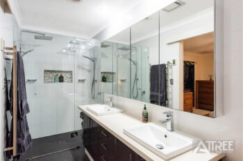 Listing image for 16 Fimister Parkway, Canning Vale  WA  6155