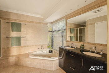 Listing image for 4 Illawarra Crescent, Canning Vale  WA  6155