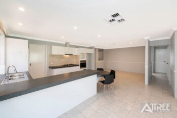 Listing image for 10 Kinnerton Gardens, Canning Vale  WA  6155