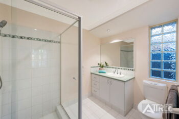 Listing image for 13 Valleyview Trail, Canning Vale  WA  6155