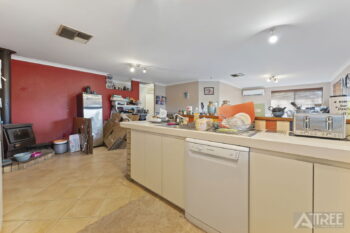 Listing image for 9 Hickory Drive, Thornlie  WA  6108