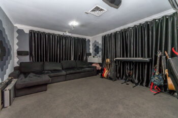 Listing image for 16 Mettler Court, Canning Vale  WA  6155