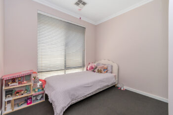 Listing image for 40 Middle Parkway, Canning Vale  WA  6155