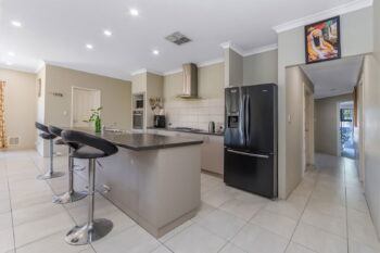 Listing image for 7 Blarney Place, Canning Vale  WA  6155