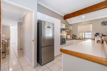 Listing image for 9 Iandra Loop, Carramar  WA  6031