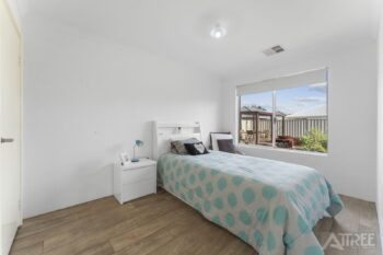 Listing image for 21 Windcrest Way, Meadow Springs  WA  6210