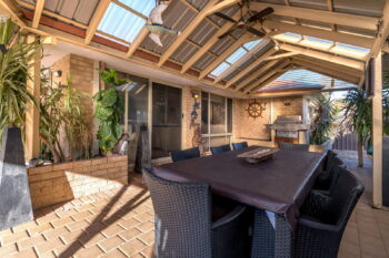 Listing image for 2/35 Grundy Way, Thornlie  WA  6108