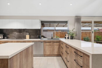 Listing image for 32 Kingsland Loop, Canning Vale  WA  6155