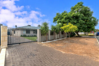 Listing image for 4 Crawley Road, Armadale  WA  6112